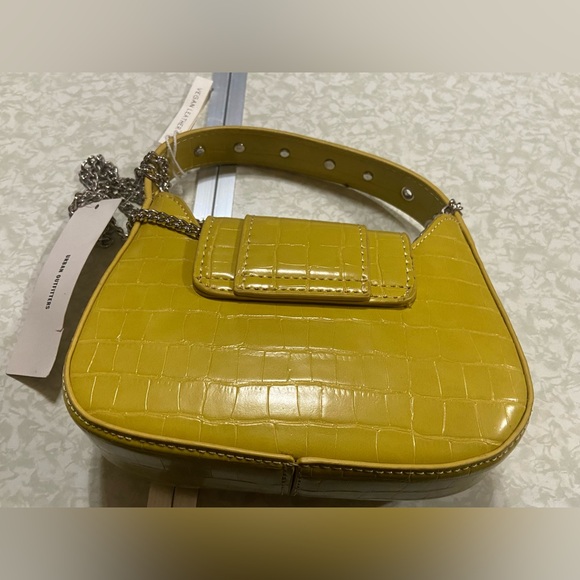 RARE Urban Outfitters Yellow Small NEW Vegan Leather Purse - Picture 6 of 12